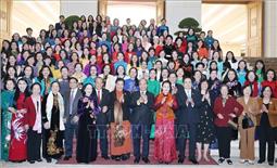 Thủ tướng Nguyễn Xuân Phúc gặp mặt các lãnh đạo và đại biểu Quốc hội nữ